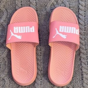 Puma Slides🤍